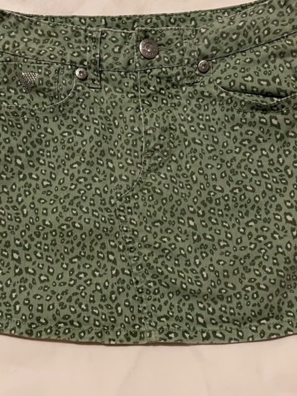 SIZE 12 GIRLS GUESS GREEN LEOPARD JEAN SKIRT EXCELLENT CONDITION LOT1085